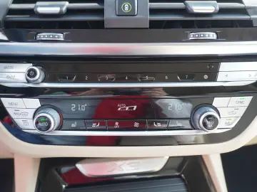 X3 xDrive 20d xLine AHK Panorama Virtual Cockpit