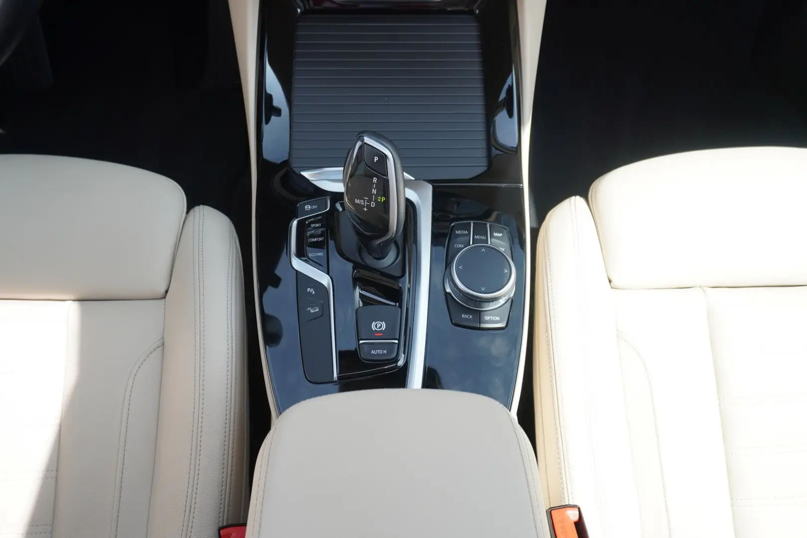 X3 xDrive 20d xLine AHK Panorama Virtual Cockpit