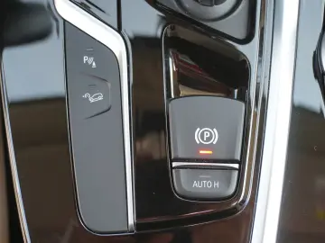 X3 xDrive 20d xLine AHK Panorama Virtual Cockpit