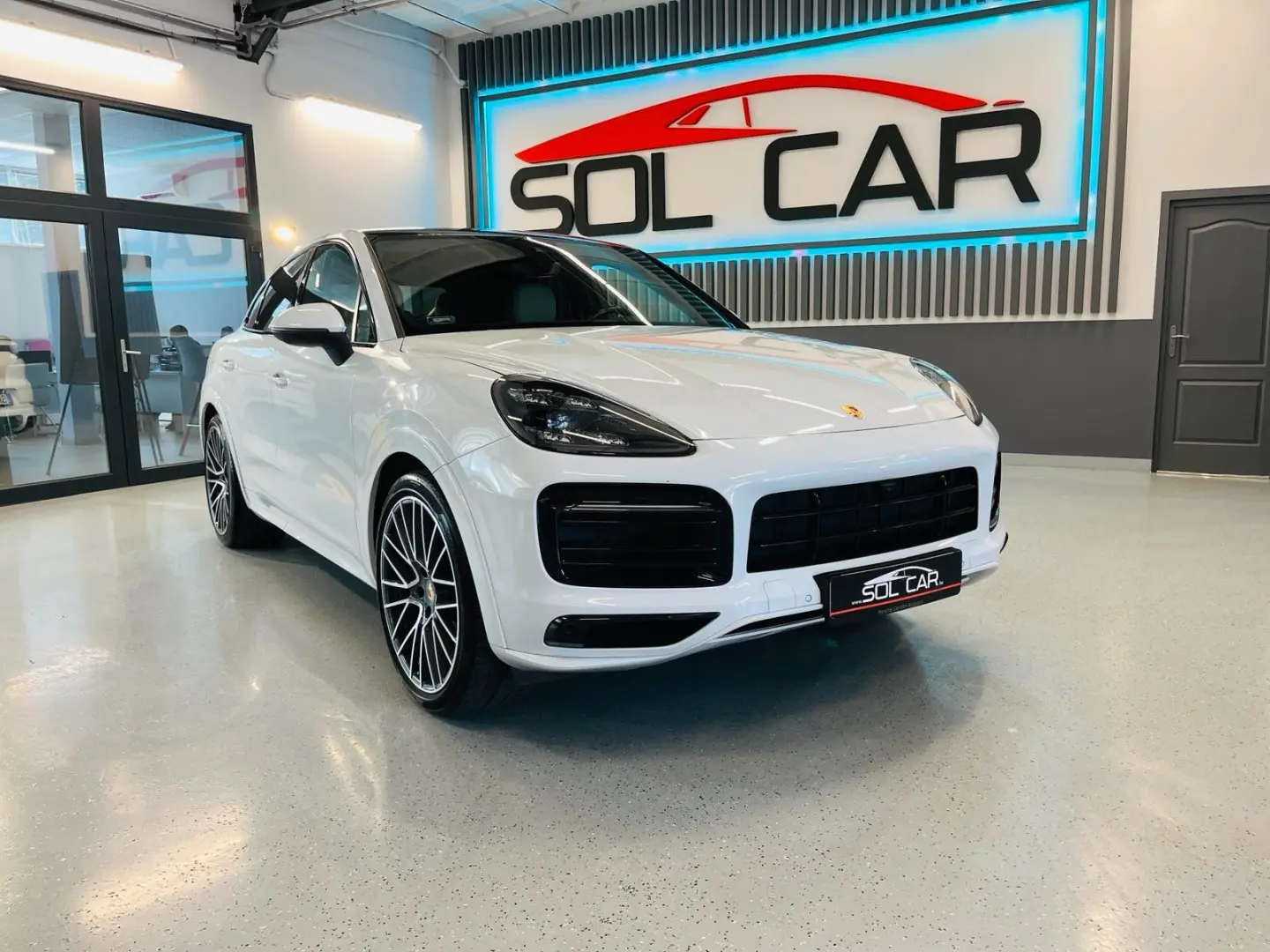 Cayenne Coupe / 360 KAMERA / PANORAMA