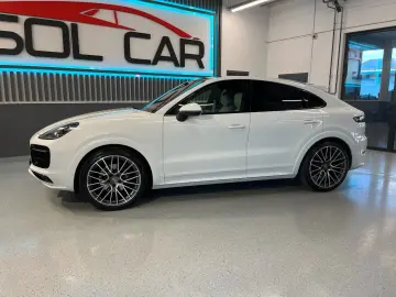 Cayenne Coupe / 360 KAMERA / PANORAMA