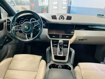 Cayenne Coupe / 360 KAMERA / PANORAMA