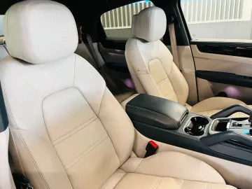 Cayenne Coupe / 360 KAMERA / PANORAMA
