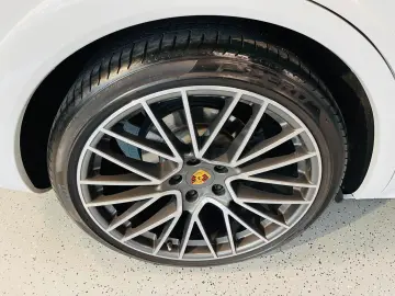 Cayenne Coupe / 360 KAMERA / PANORAMA