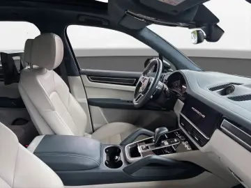 Cayenne GTS Pano RSE Sport-Abgas 21 Zoll