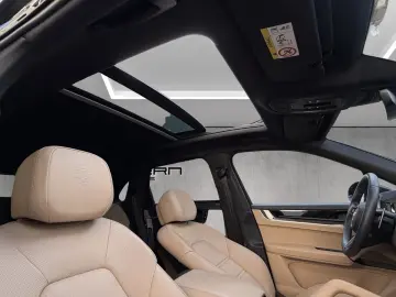 Cayenne S SportDesign CARBON HAL SPORTABGAS 22