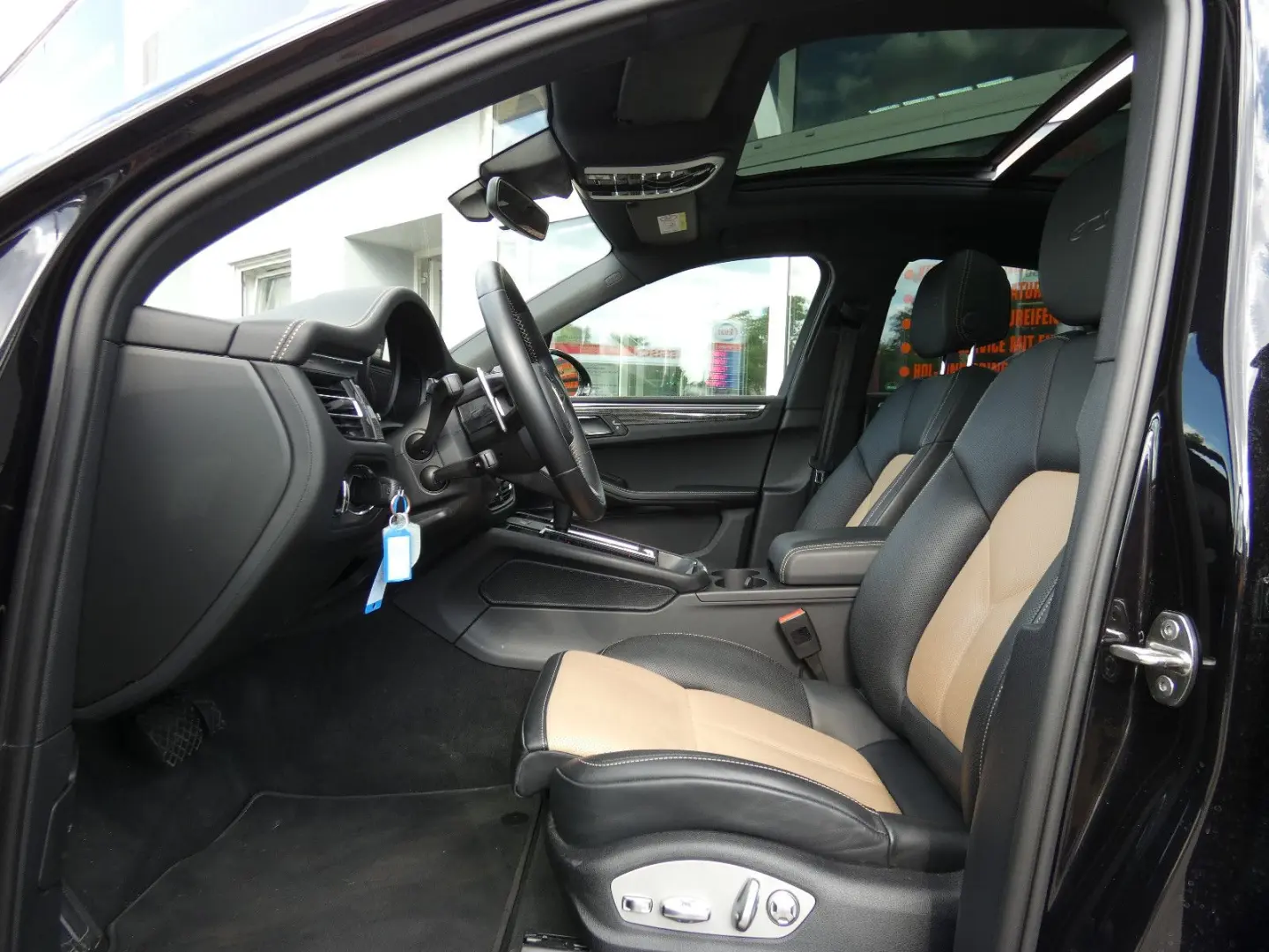 Macan GTS Exclusiv Leder PANO 21