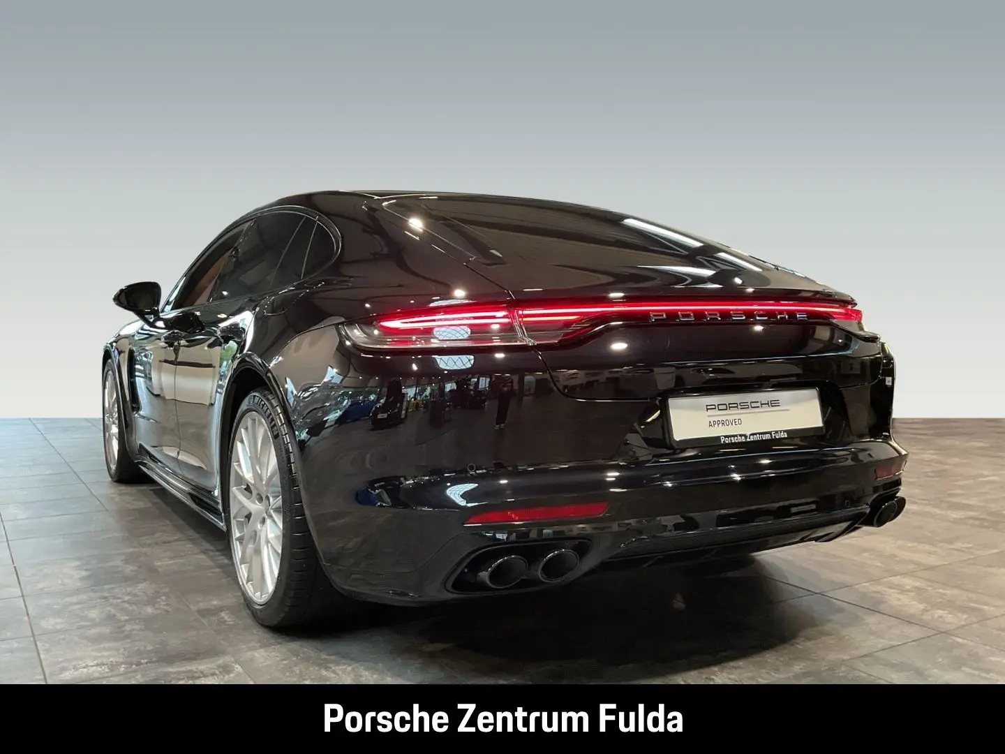 Panamera 4 E-Hybrid Hinterachslenkung LED-Matrix