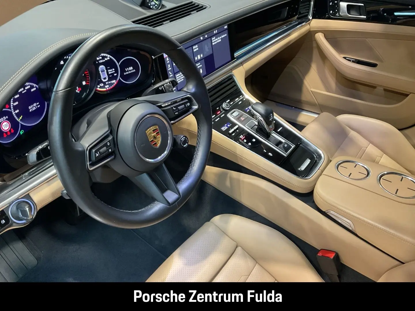 Panamera 4 E-Hybrid Hinterachslenkung LED-Matrix