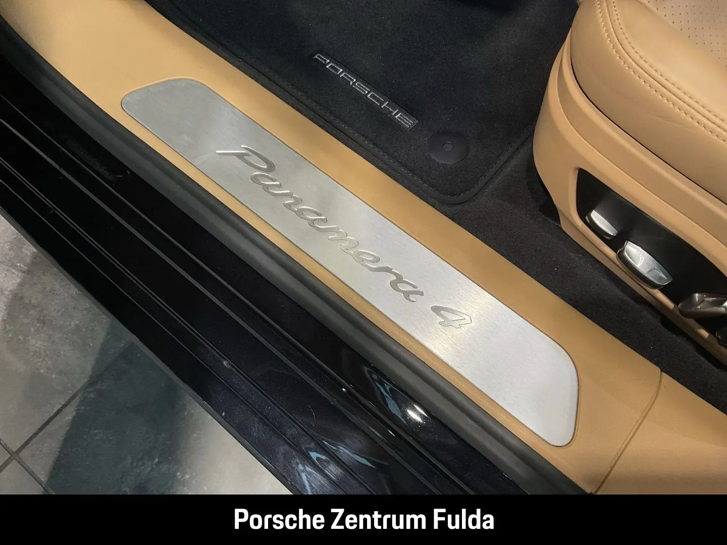 Panamera 4 E-Hybrid Hinterachslenkung LED-Matrix