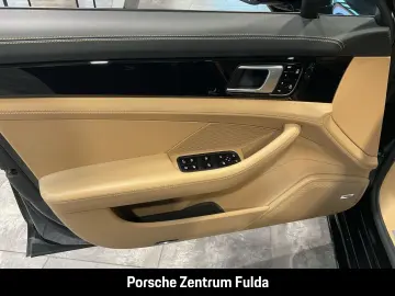 Panamera 4 E-Hybrid Hinterachslenkung LED-Matrix