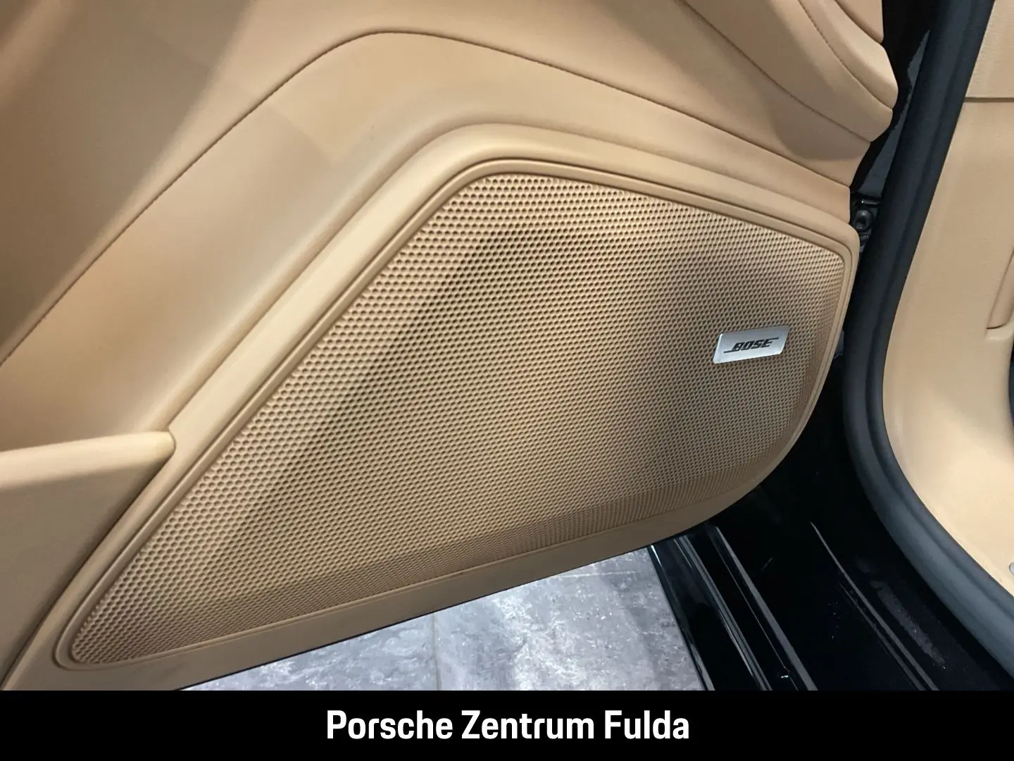 Panamera 4 E-Hybrid Hinterachslenkung LED-Matrix