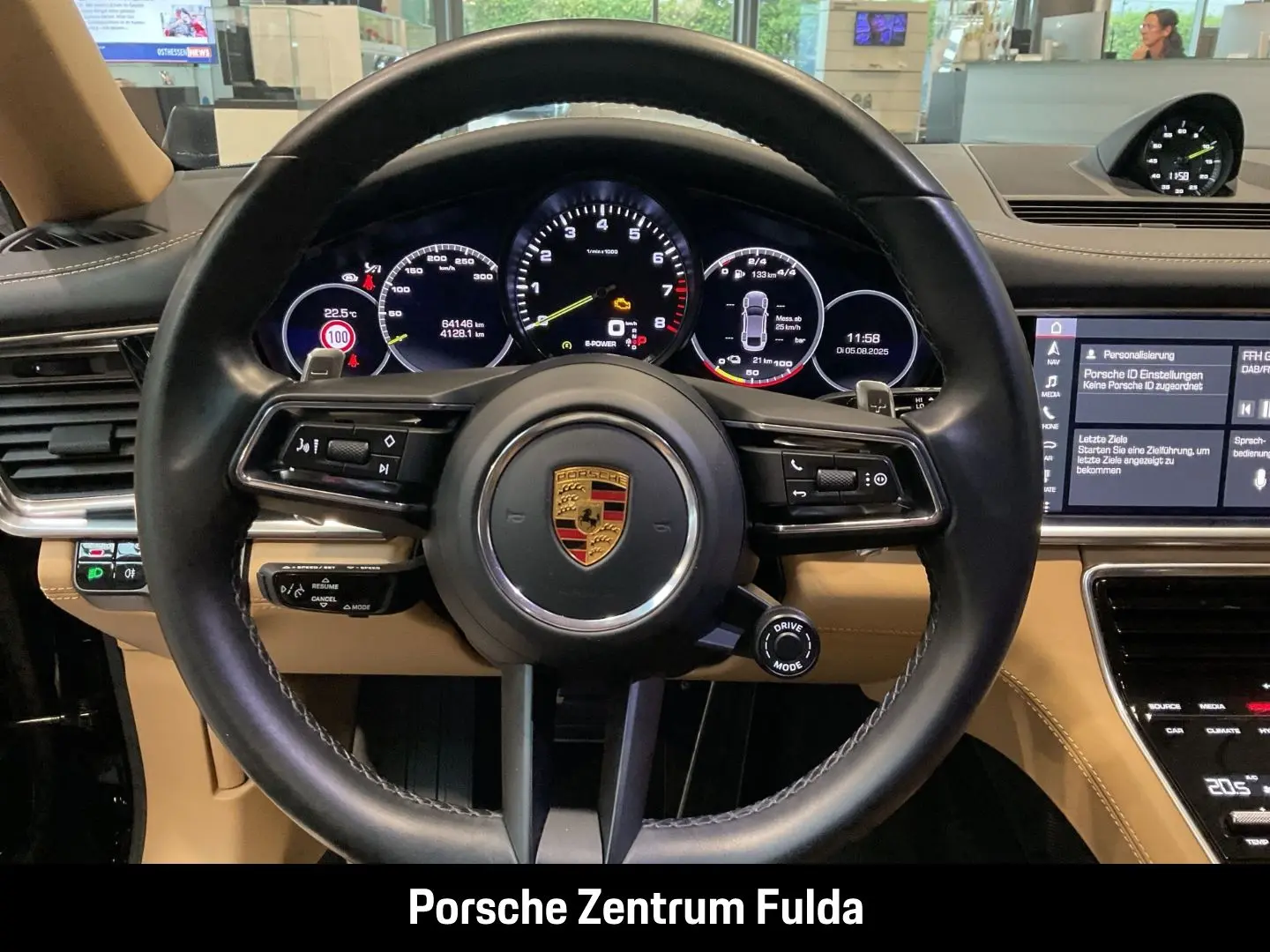 Panamera 4 E-Hybrid Hinterachslenkung LED-Matrix