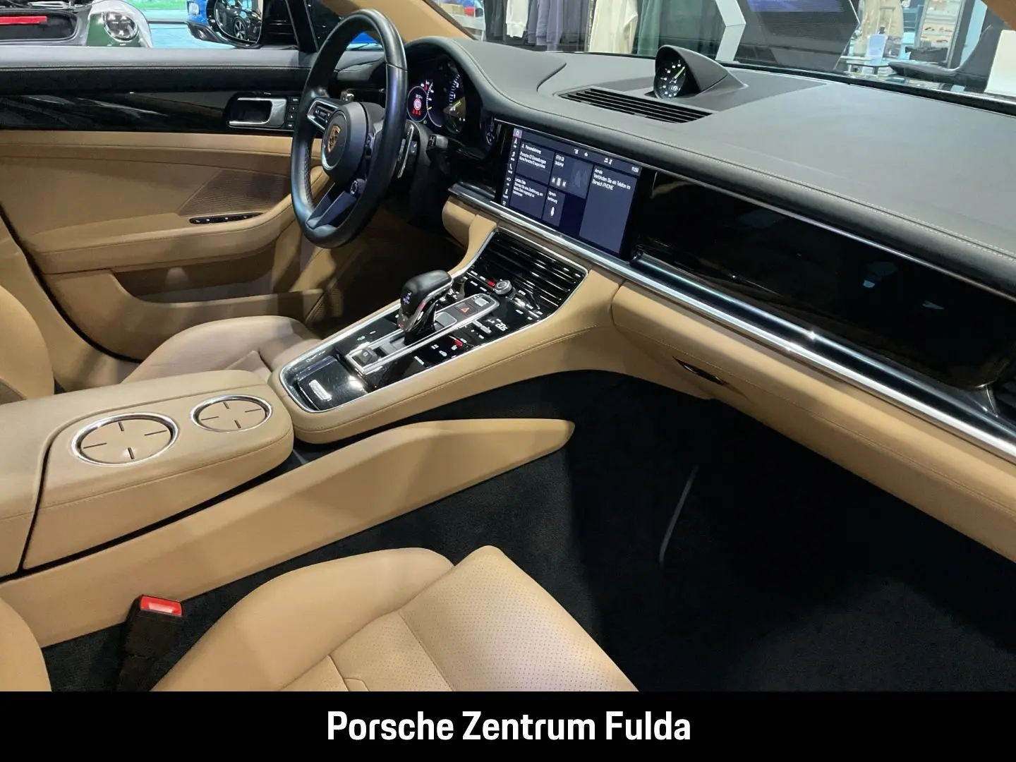 Panamera 4 E-Hybrid Hinterachslenkung LED-Matrix
