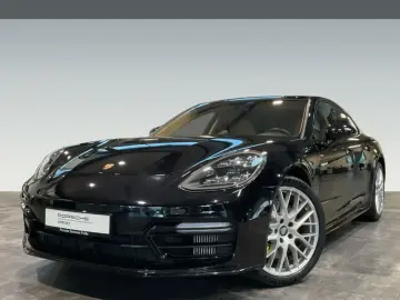 Panamera 4 E-Hybrid Hinterachslenkung LED-Matrix