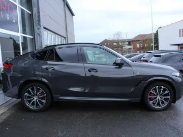 X6 30d  xDrive M-Sport Pro + SKYLOUNGE + AHK + H