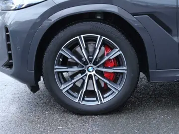 X6 30d  xDrive M-Sport Pro + SKYLOUNGE + AHK + H