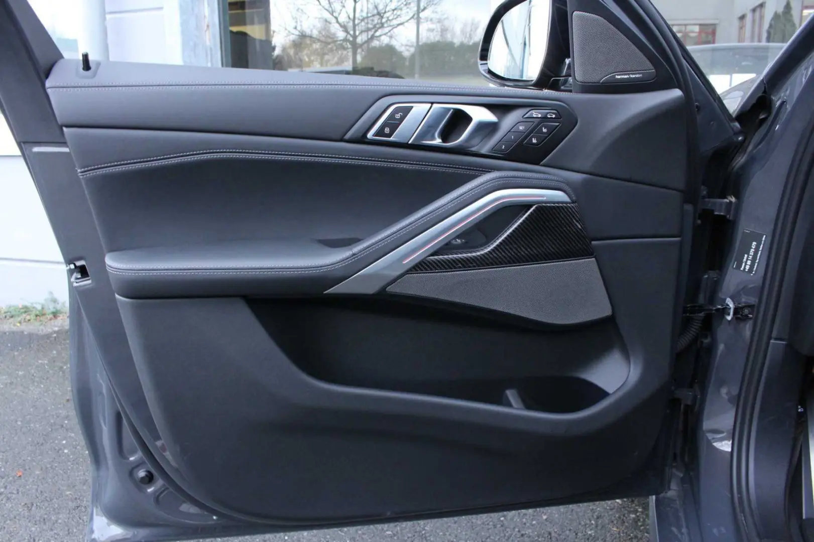 X6 30d  xDrive M-Sport Pro + SKYLOUNGE + AHK + H
