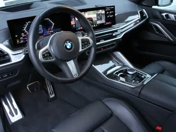 X6 30d  xDrive M-Sport Pro + SKYLOUNGE + AHK + H