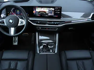 X6 30d  xDrive M-Sport Pro + SKYLOUNGE + AHK + H