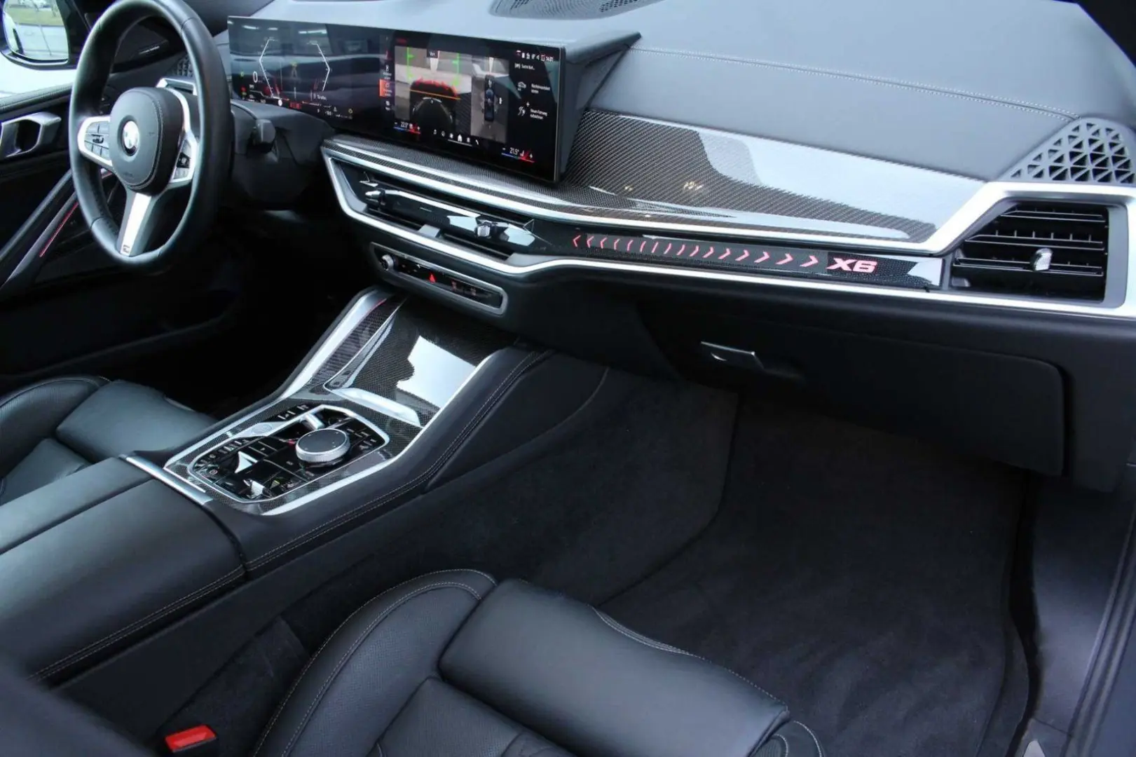 X6 30d  xDrive M-Sport Pro + SKYLOUNGE + AHK + H