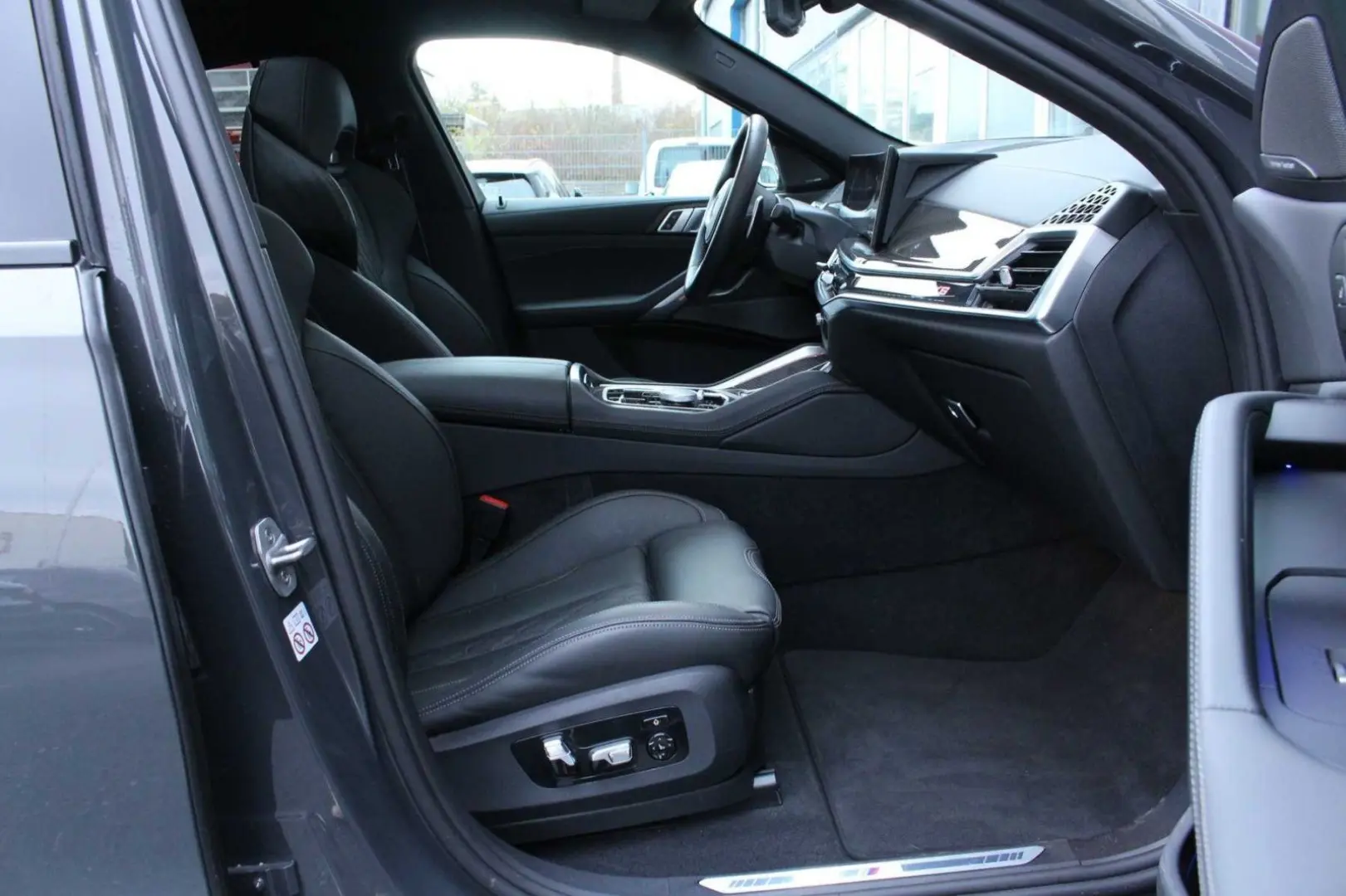 X6 30d  xDrive M-Sport Pro + SKYLOUNGE + AHK + H