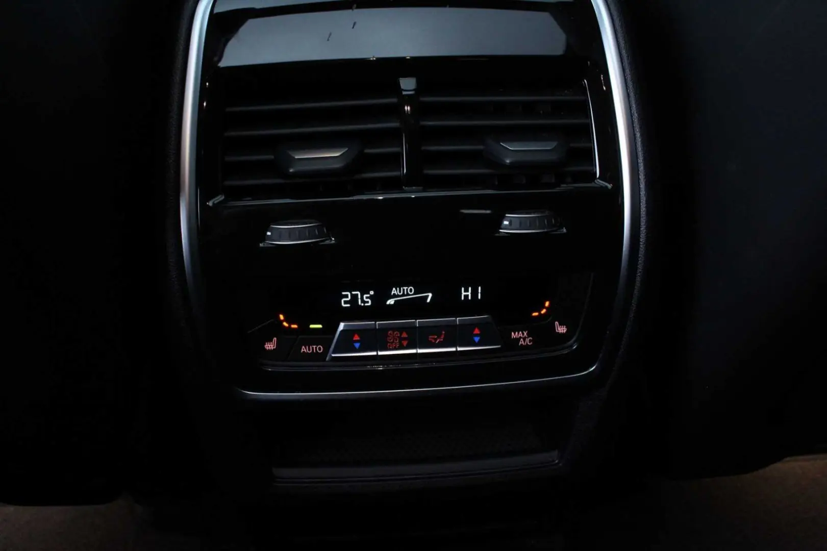 X6 30d  xDrive M-Sport Pro + SKYLOUNGE + AHK + H