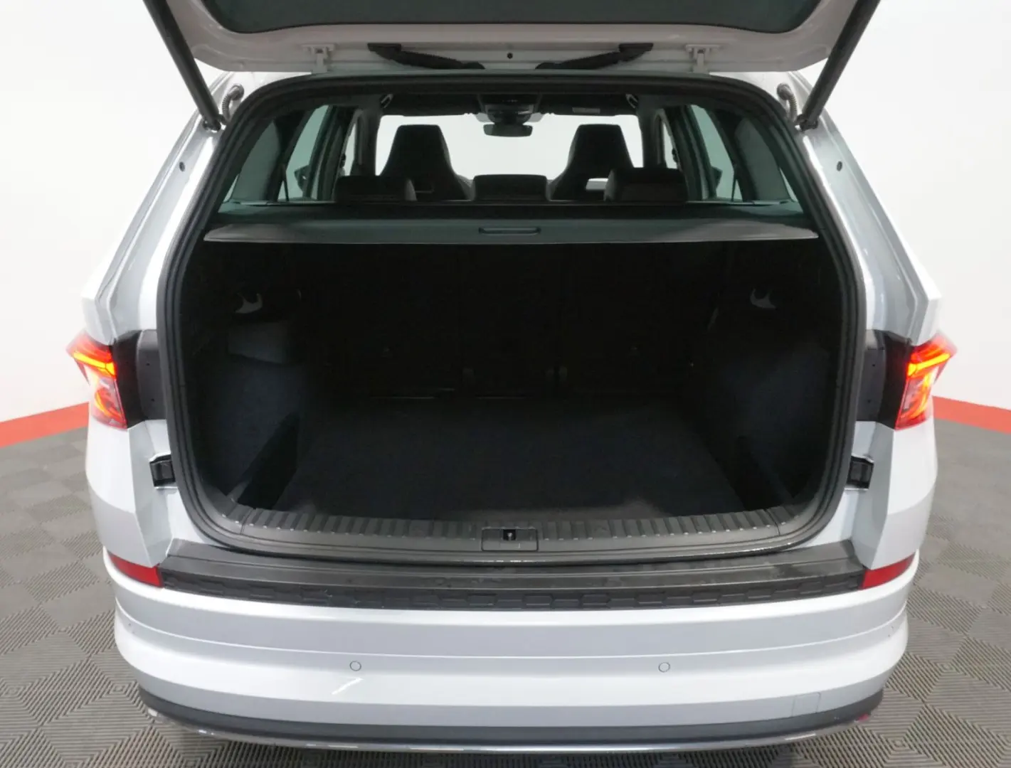 Kodiaq Sportline 2.0 TDI 4x4*ACC*CANTON*360*DAB*