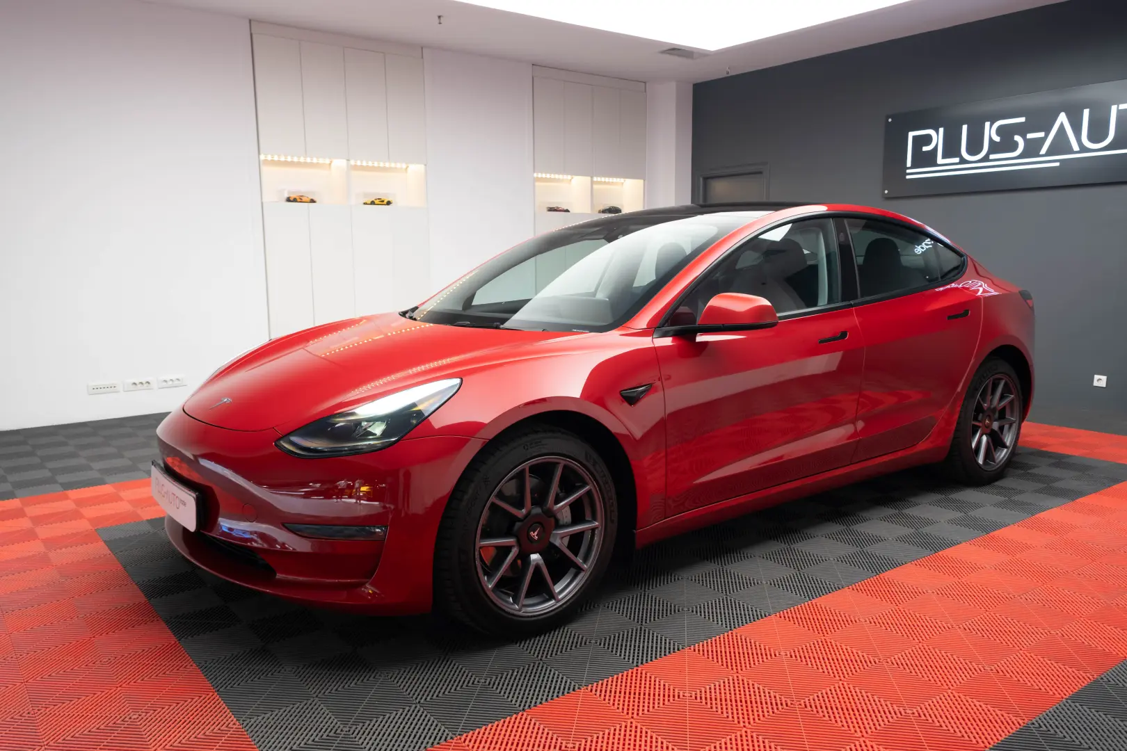 Tesla Model 3 Long Range