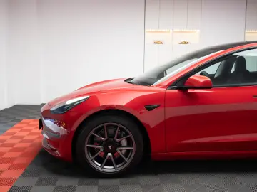 Tesla Model 3 Long Range