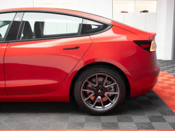 Tesla Model 3 Long Range