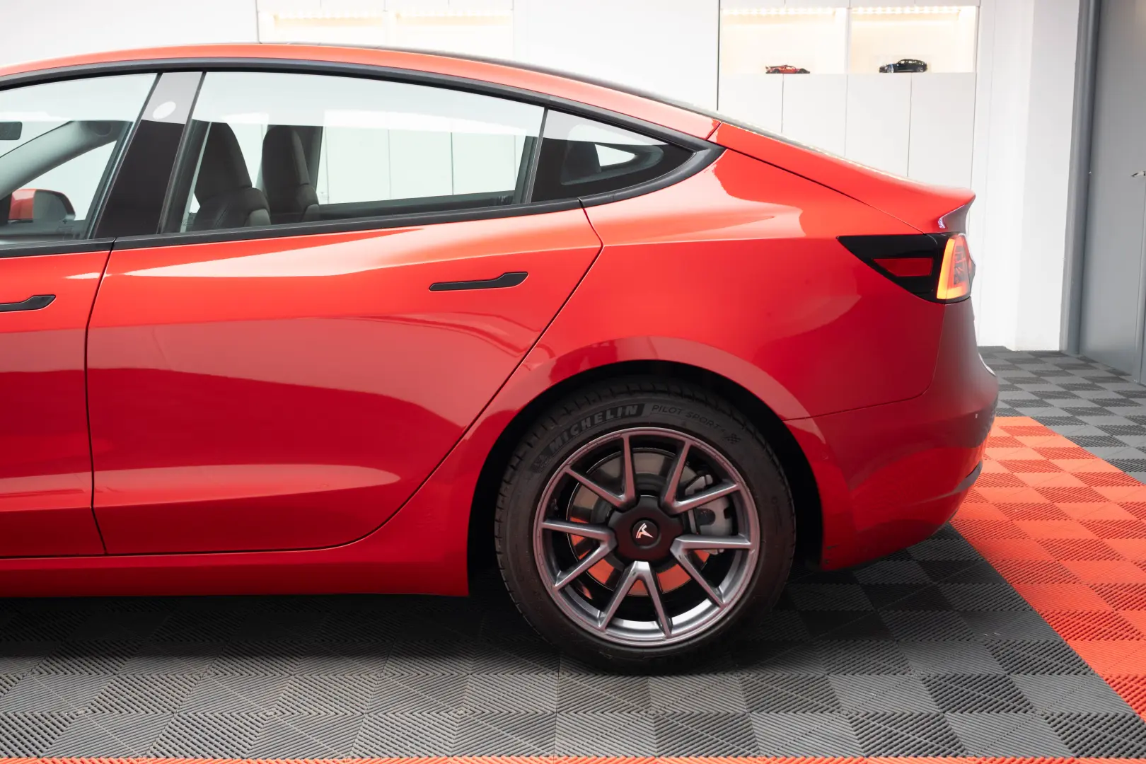 Tesla Model 3 Long Range