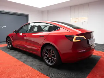 Tesla Model 3 Long Range