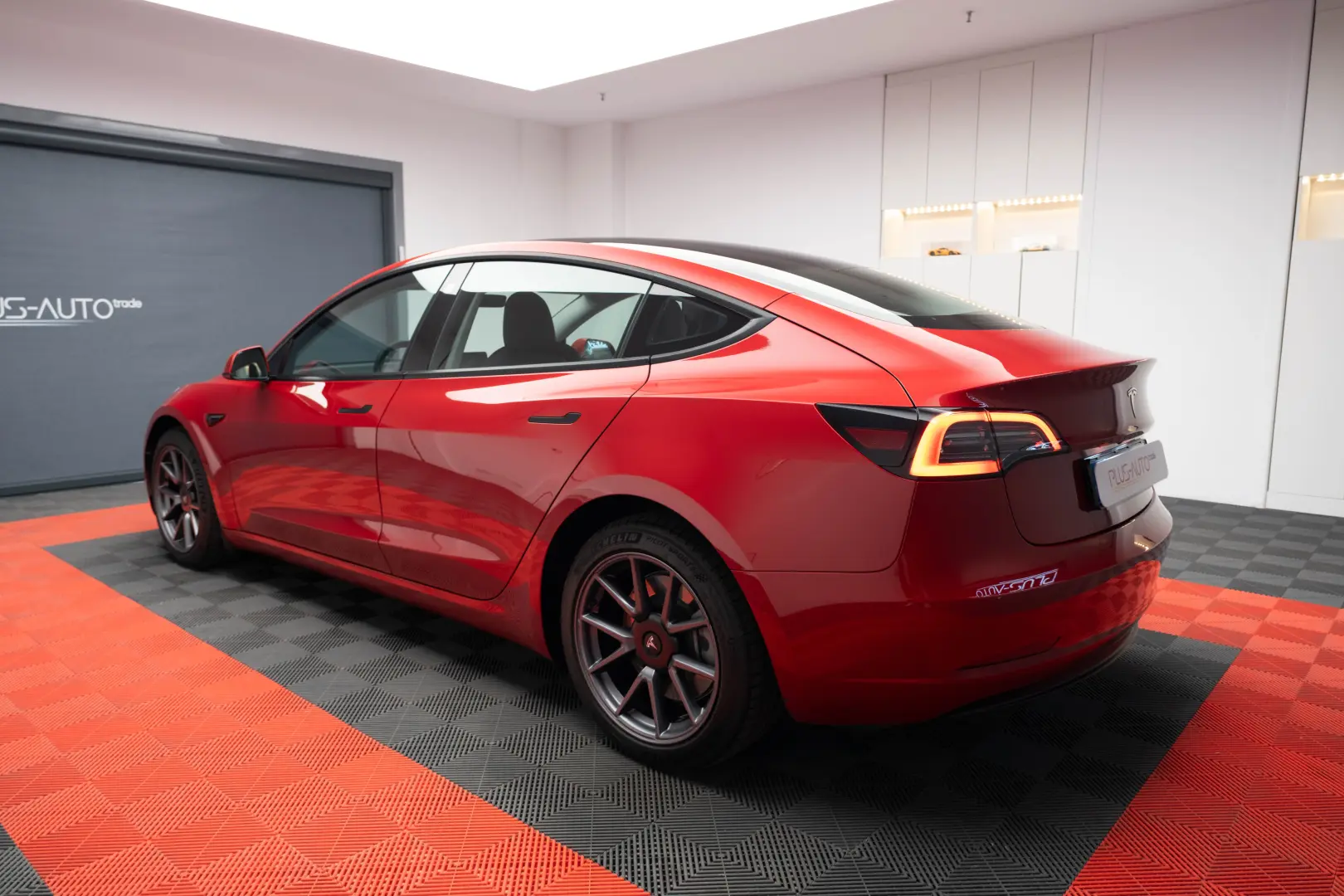 Tesla Model 3 Long Range