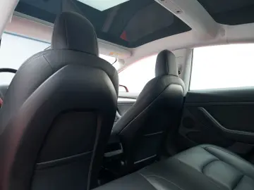 Tesla Model 3 Long Range