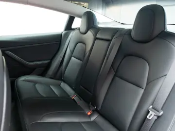 Tesla Model 3 Long Range