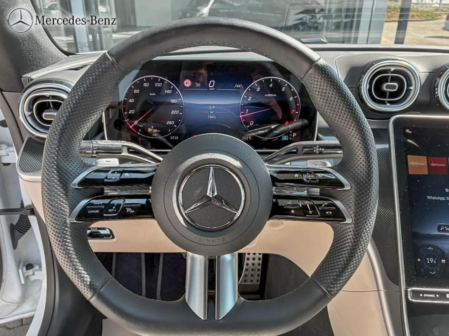 CLE 200 Coupé AMG MBUX+Pano+RüKam+Lenkradhzg