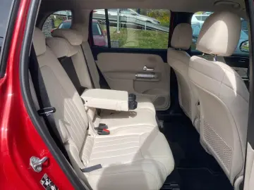 GLB 200d 4Matic Service included, warranty