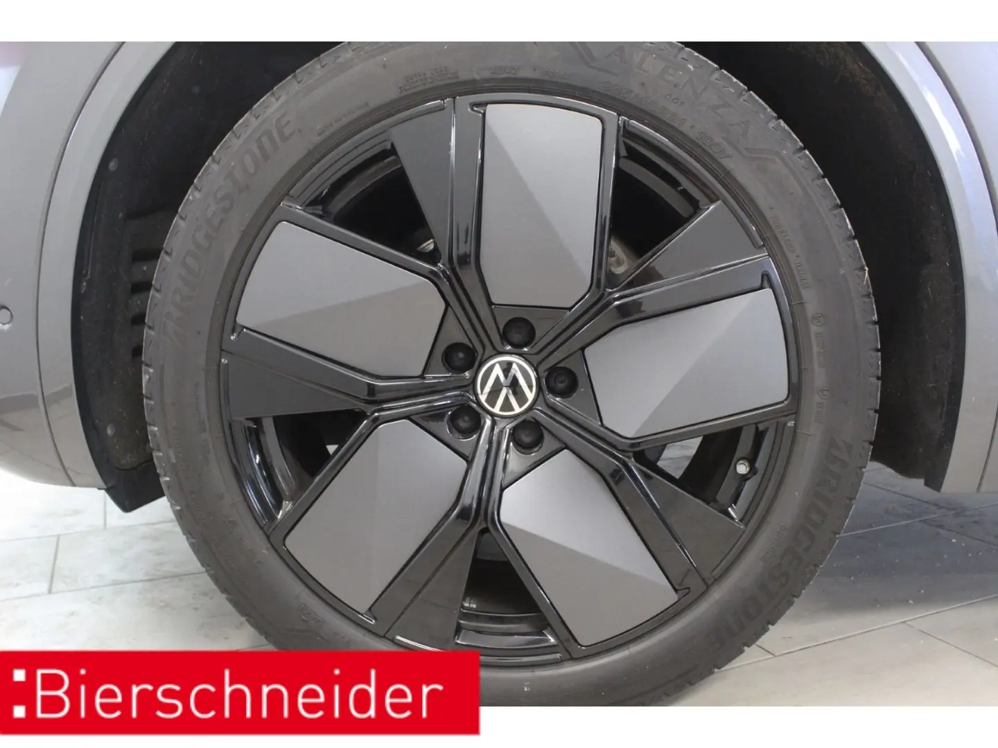 Touareg 3.0 TDI 2x R-Line 21 PANO AHK STAND