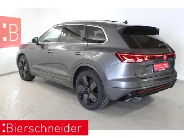 Touareg 3.0 TDI 2x R-Line 21 PANO AHK STAND