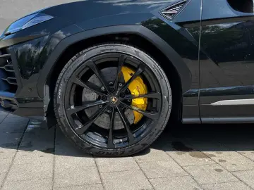 Urus V8 / 23' / B&O / Nachtsicht / AHK