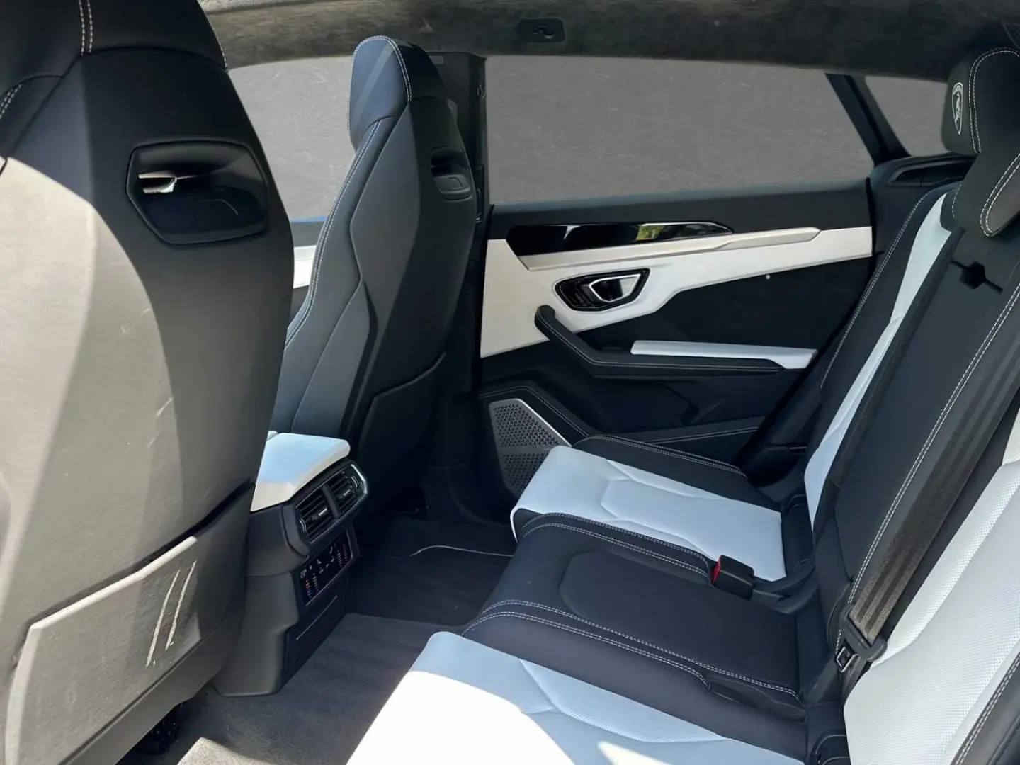 Urus V8 / 23' / B&O / Nachtsicht / AHK