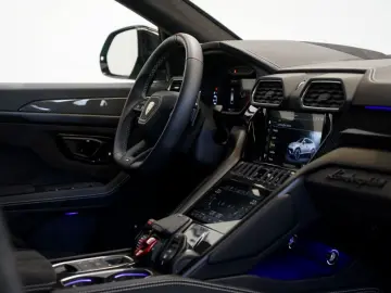 Urus S *1.HD *23Zoll *Pano *Keramik *B&O *Carbon