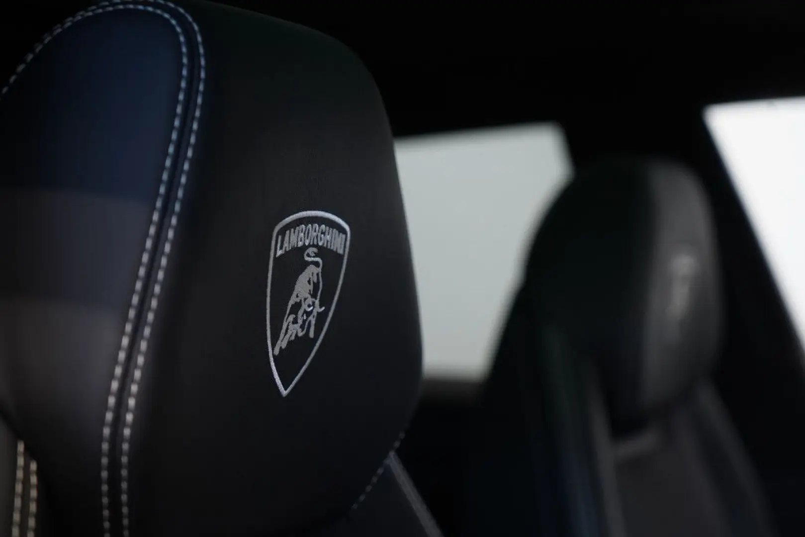 Urus S *1.HD *23Zoll *Pano *Keramik *B&O *Carbon