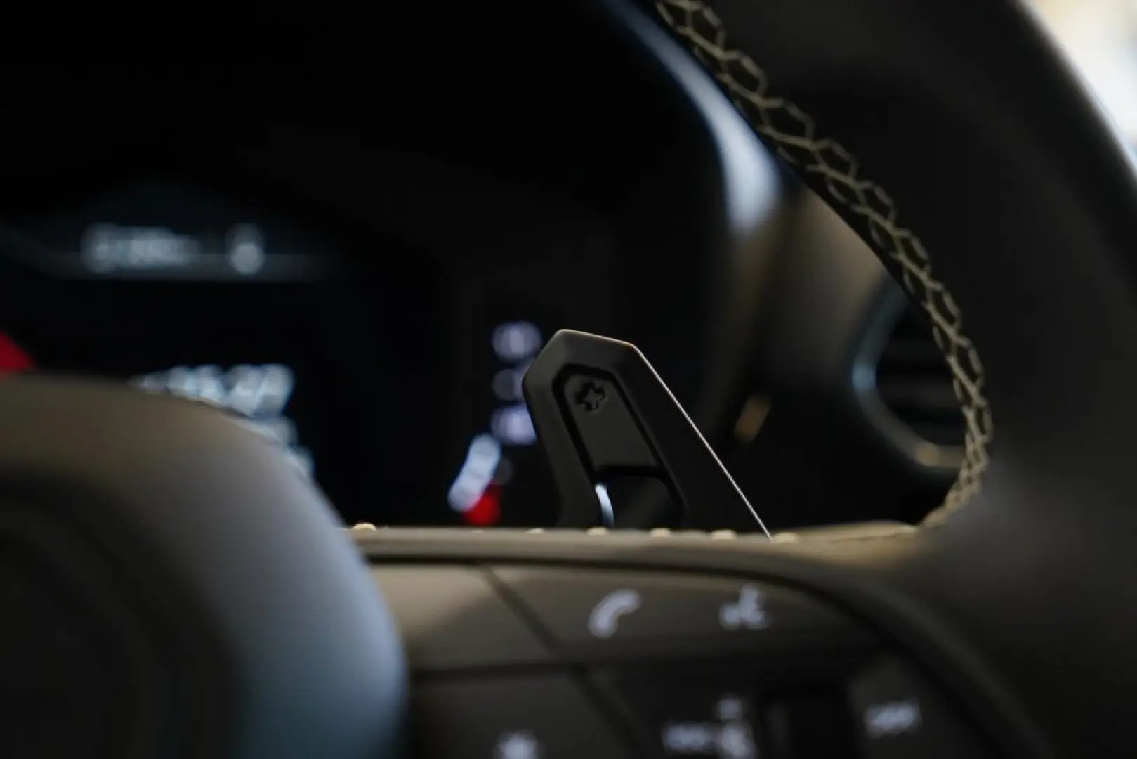 Urus S *1.HD *23Zoll *Pano *Keramik *B&O *Carbon