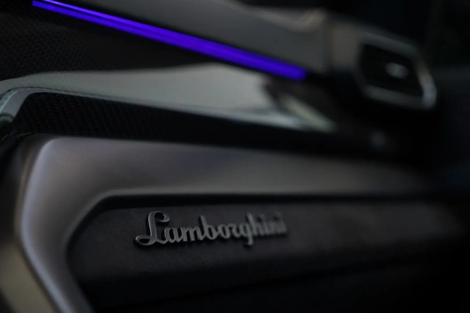 Urus S *1.HD *23Zoll *Pano *Keramik *B&O *Carbon