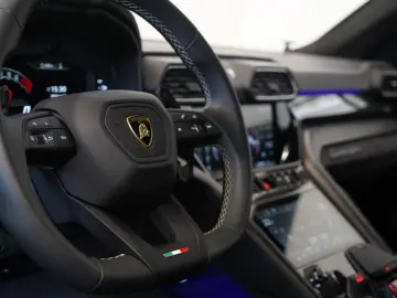 Urus S *1.HD *23Zoll *Pano *Keramik *B&O *Carbon