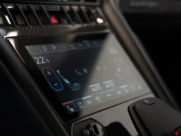 Urus S *1.HD *23Zoll *Pano *Keramik *B&O *Carbon