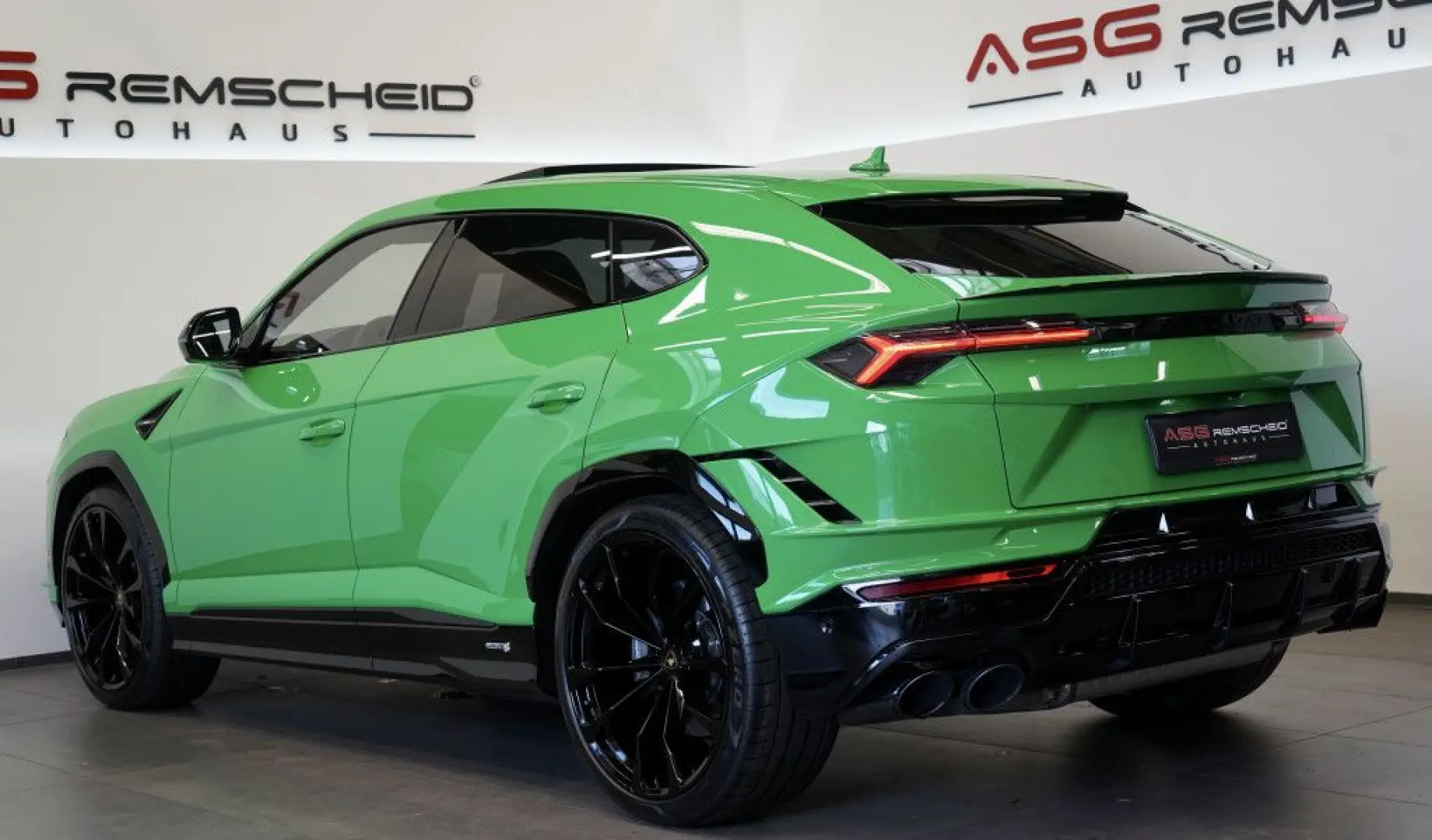 Urus S *1.HD *23Zoll *Pano *Keramik *B&O *Carbon
