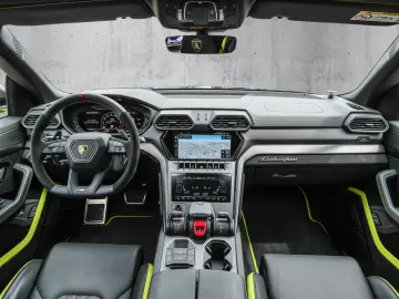Urus Performante Verde Scandal, B&O, Nightvision